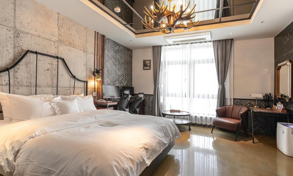 Daegu February Hotel Dongseongro Ngoại thất bức ảnh