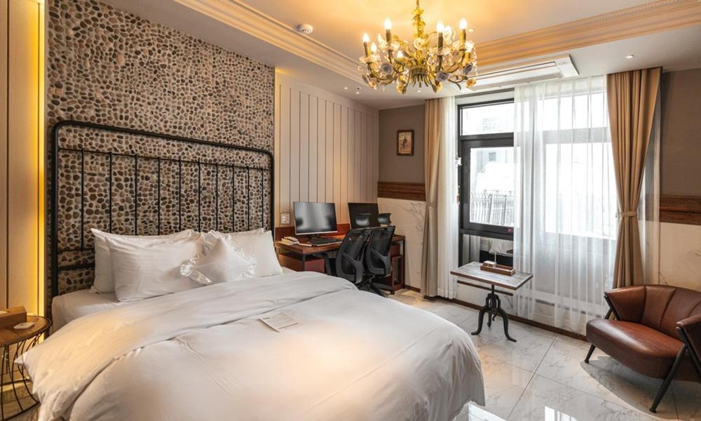 Daegu February Hotel Dongseongro Ngoại thất bức ảnh