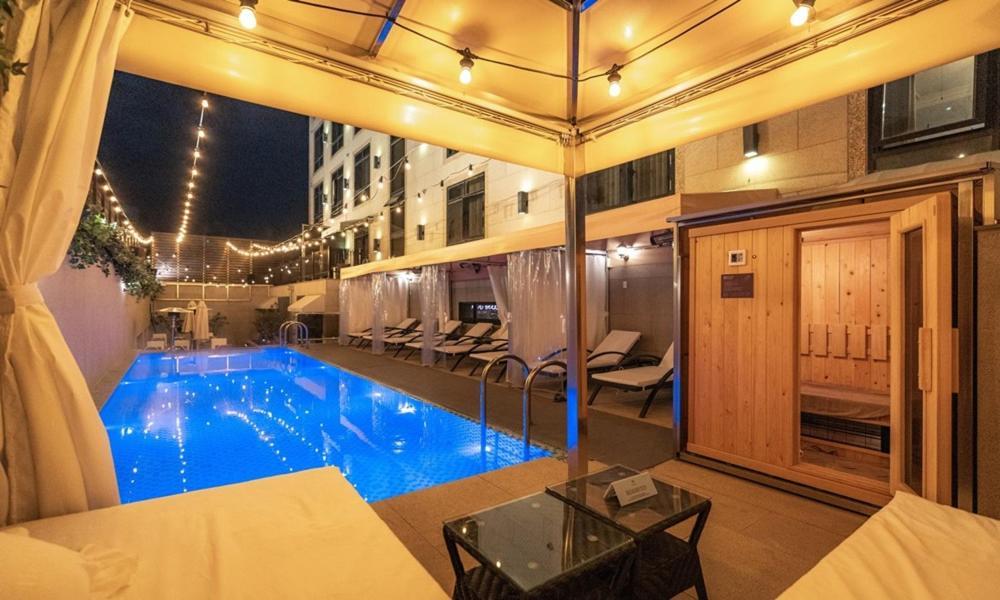 Daegu February Hotel Dongseongro Ngoại thất bức ảnh