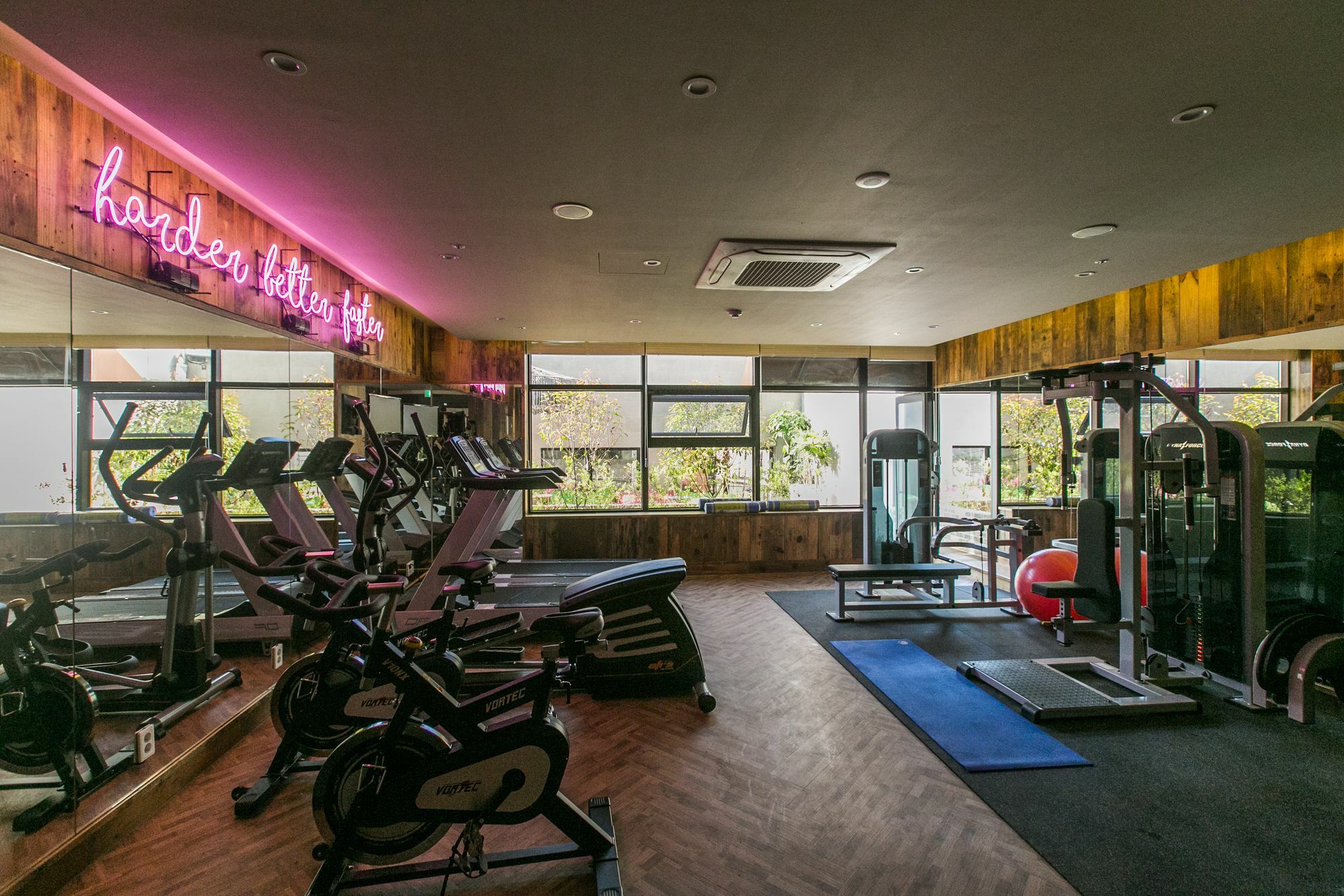 Daegu February Hotel Dongseongro Ngoại thất bức ảnh